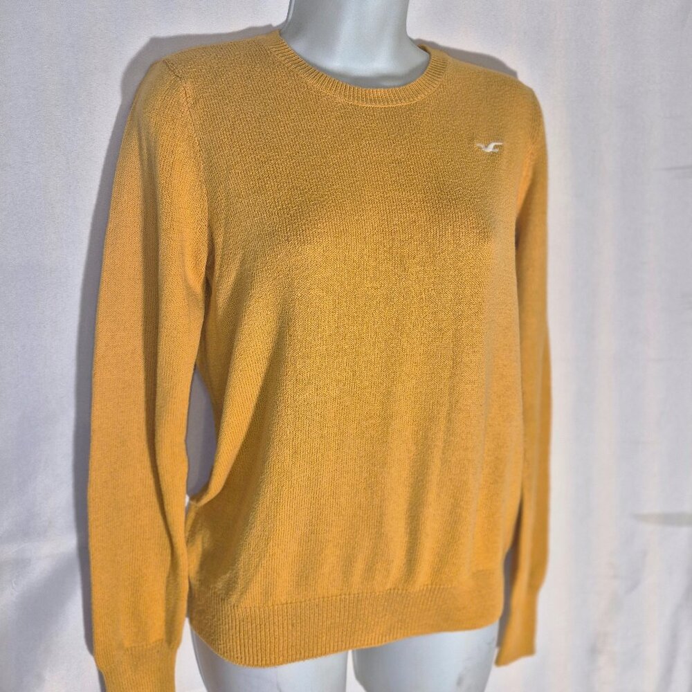 HOLLISTER Stylish Gold cotton sweater in size Large